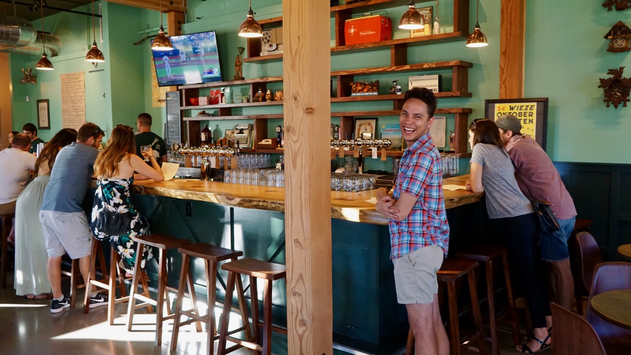 Oakhaus Sacramento Interior